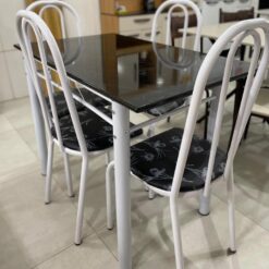 Conjunto de Mesa Tubular Com 4 Cadeiras Ubatuba 60 x 100cm Tampo Pedra Indiano preto - TTX