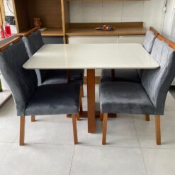 Conjunto Mesa de Jantar Retangular Lisboa 120 x 80 Com 4 Cadeiras Veludo Cinza - Tampo Off White - Art